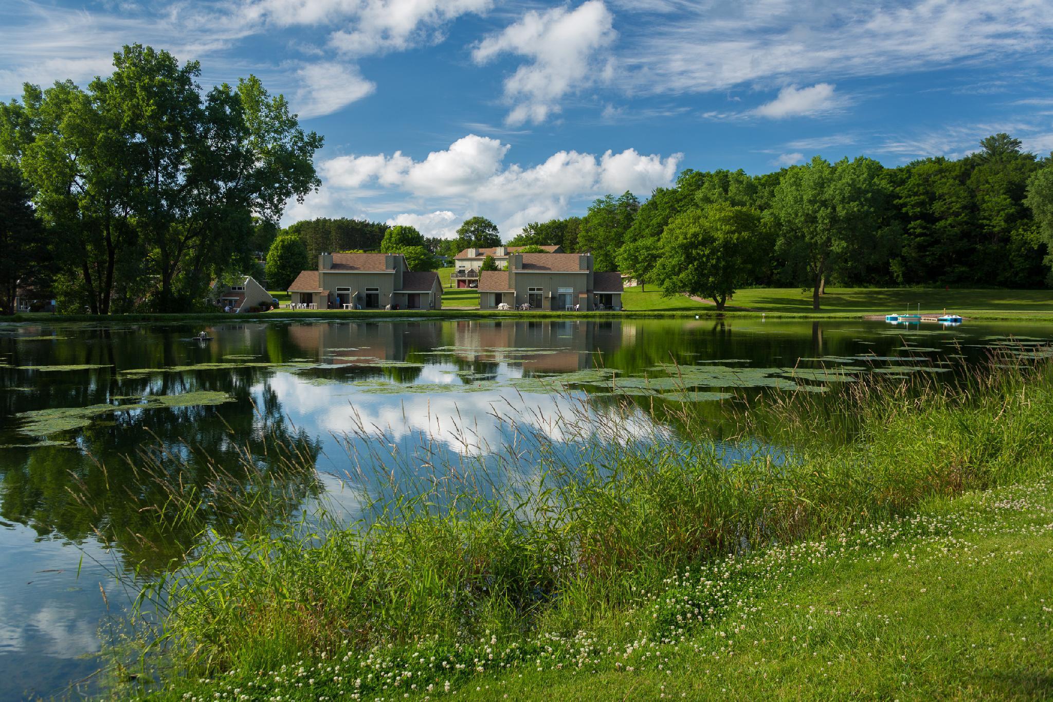 Hotel Tamarack Wisconsin Dells, A Ramada By Wyndham à Lake Delton Extérieur photo