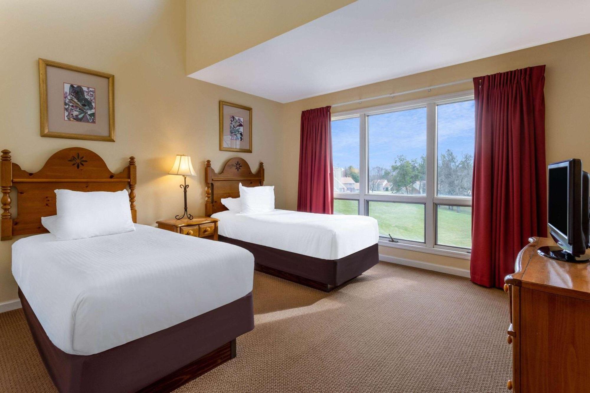 Hotel Tamarack Wisconsin Dells, A Ramada By Wyndham à Lake Delton Extérieur photo